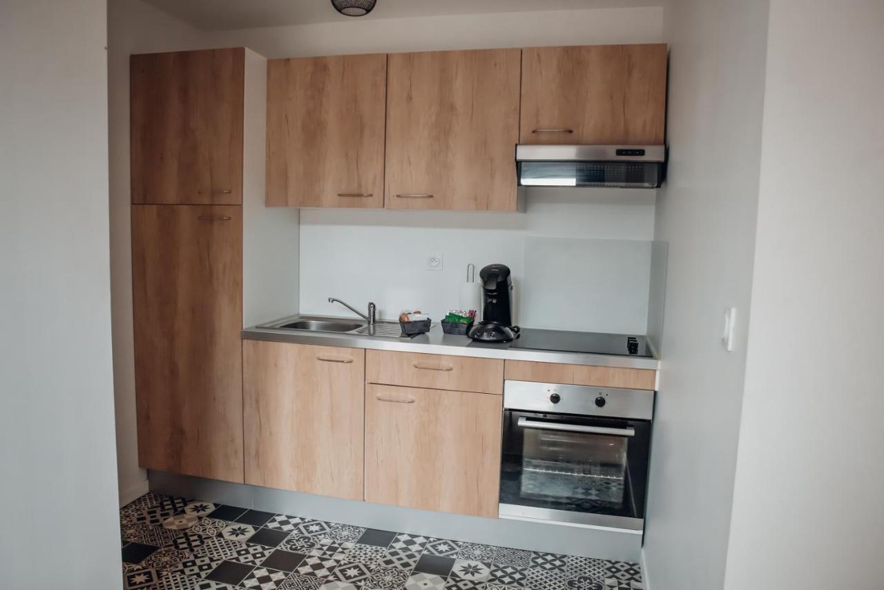 Superbe Appartement Avec Terrasse Au Calme Ernee Экстерьер фото